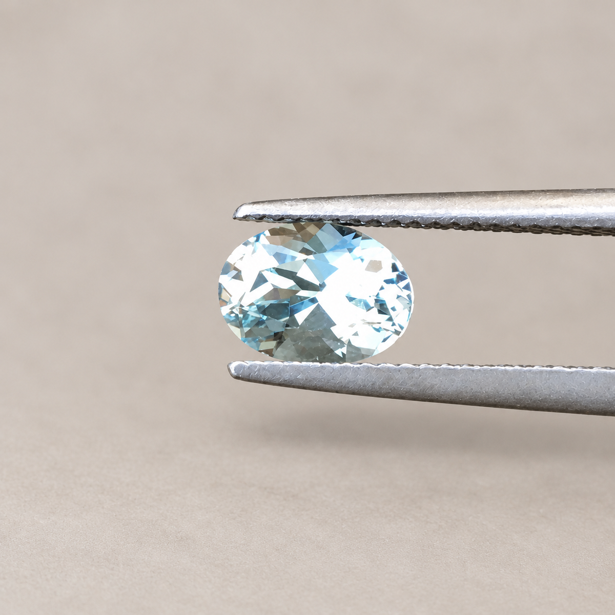 1.3ct Aquamarine / Oval cut