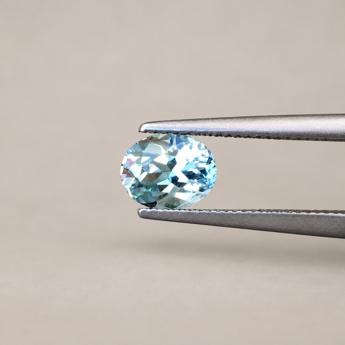 1.1ct Aquamarine / Oval cut