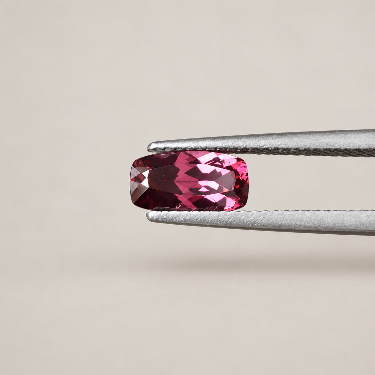 1.7ct Garnet / Cushion Cut