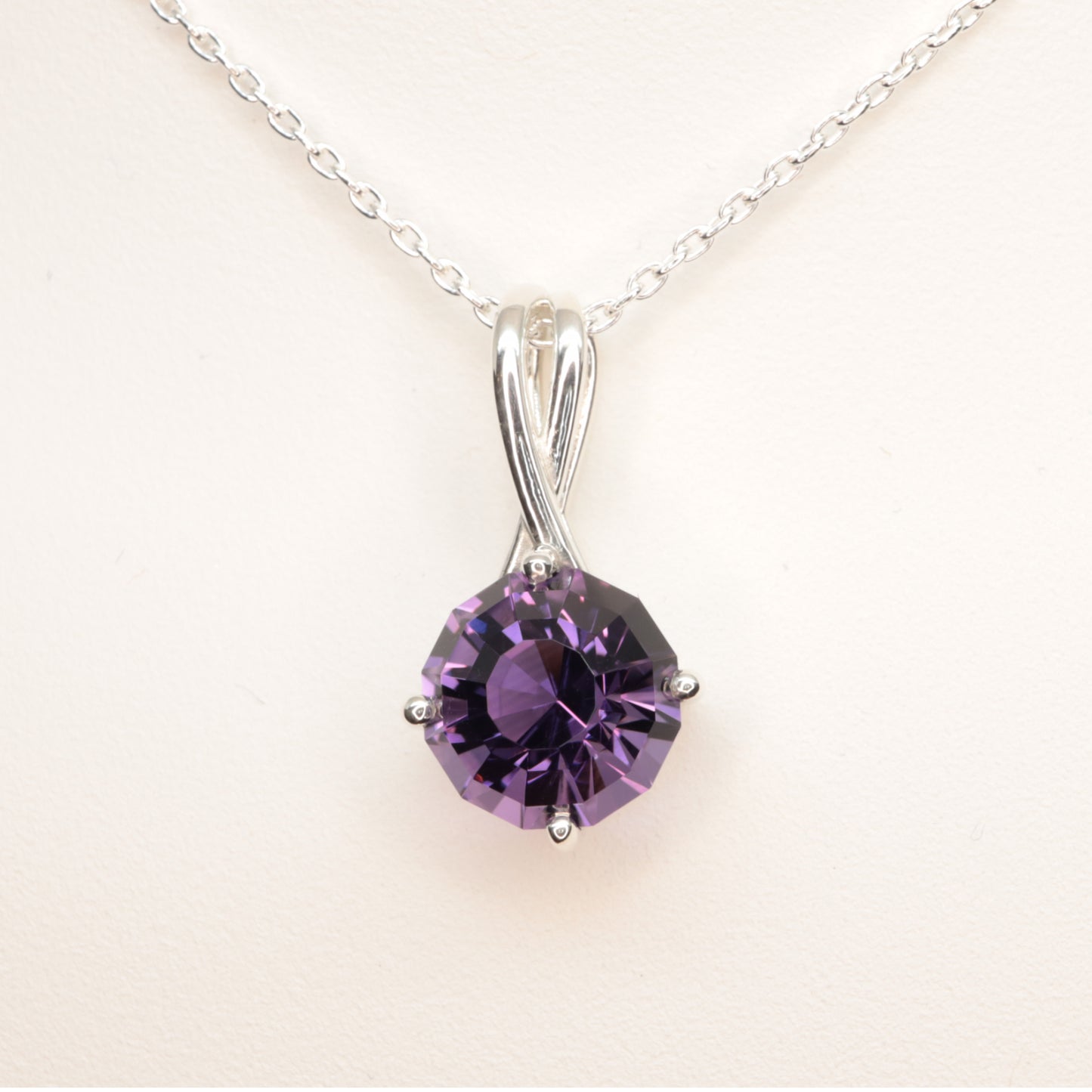 Amethyst 10mm / 925 Sterling Silver necklace top