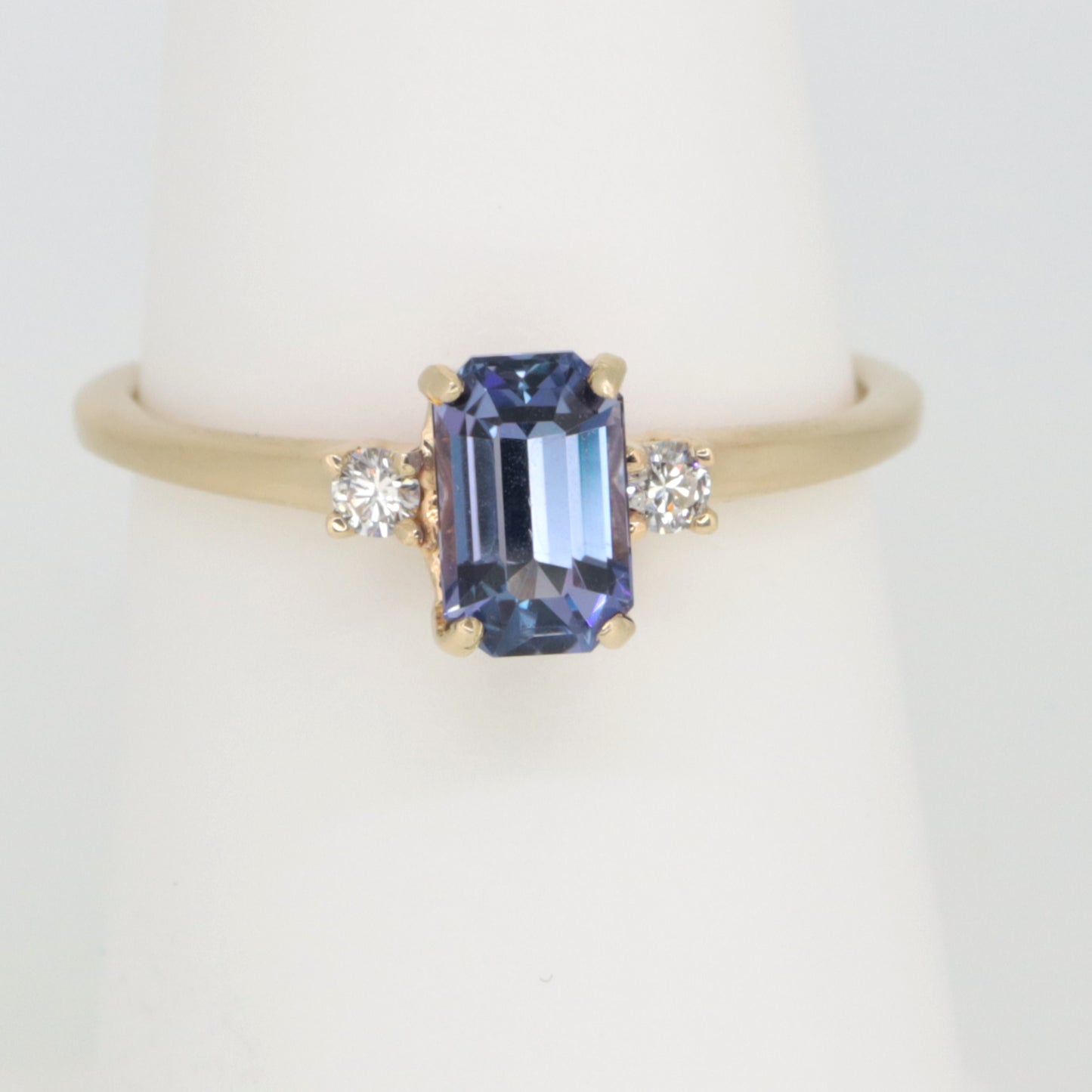 Tanzanite 14K YG Ring/ size 5 3/4