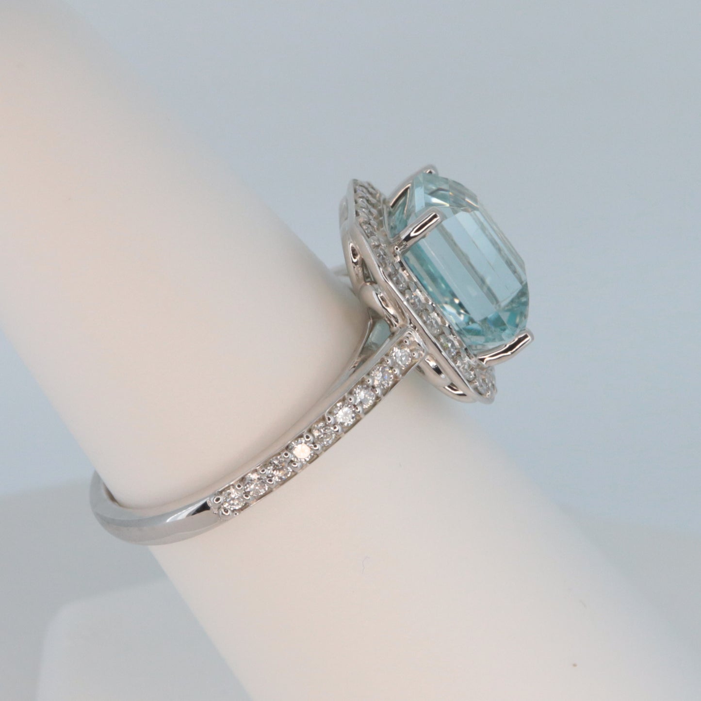 Aquamarine with diamond halo 14K White Gold Ring