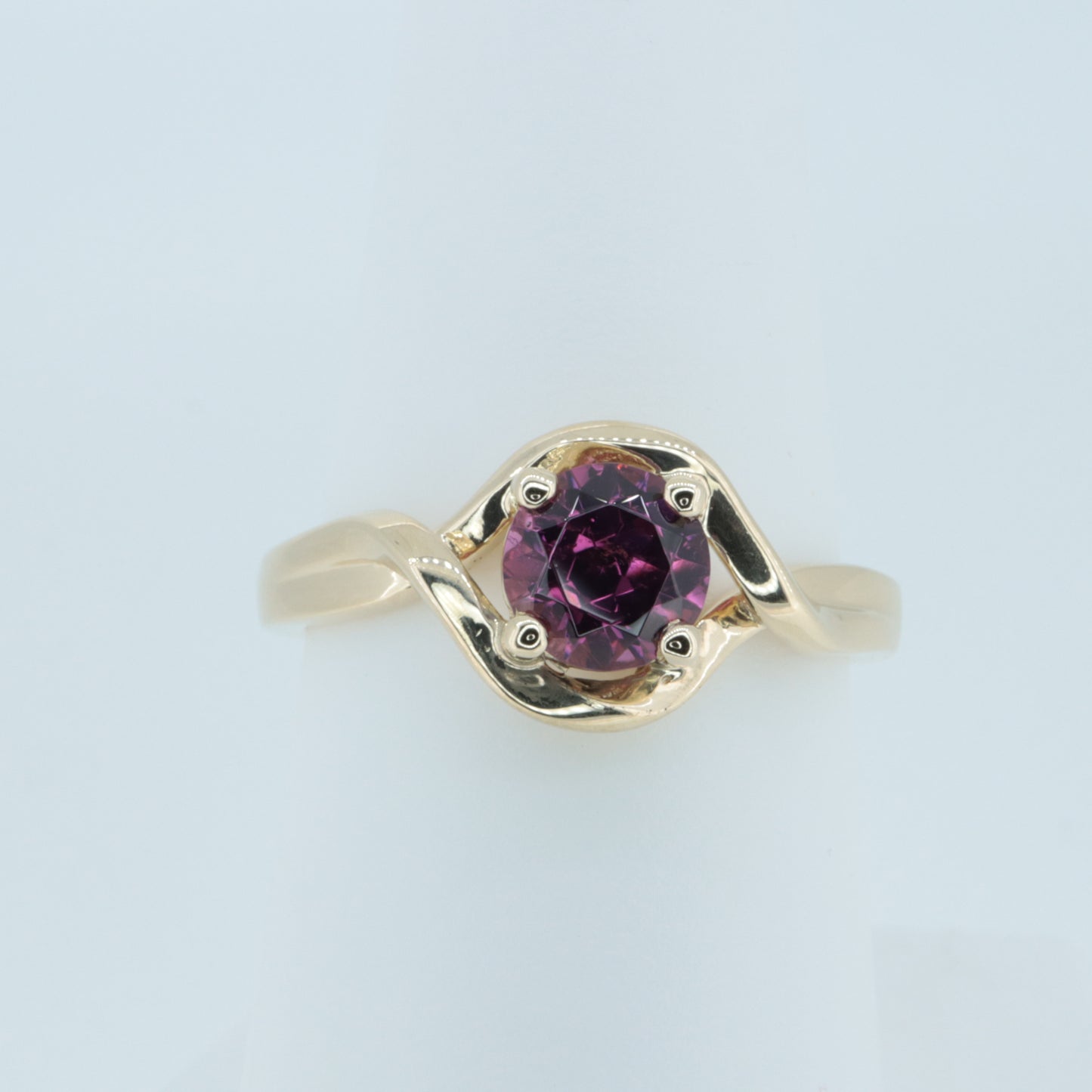 Rhodolite Garnet ring /14K Yellow Gold