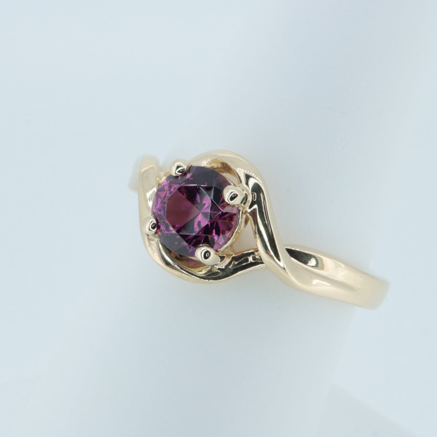Rhodolite Garnet ring /14K Yellow Gold