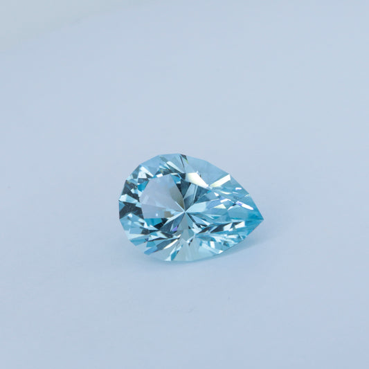 4.4ct Blue Topaz / Pear shape