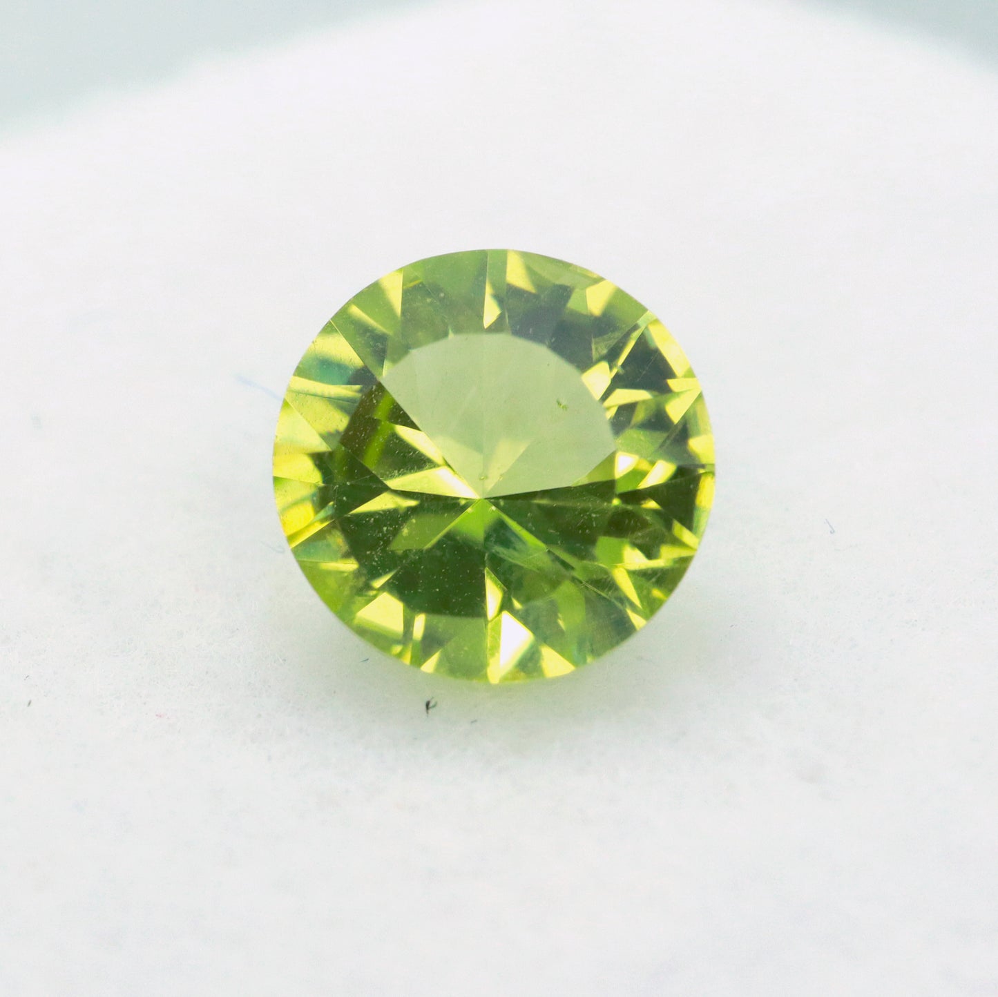 0.9ct Peridot Gemstone