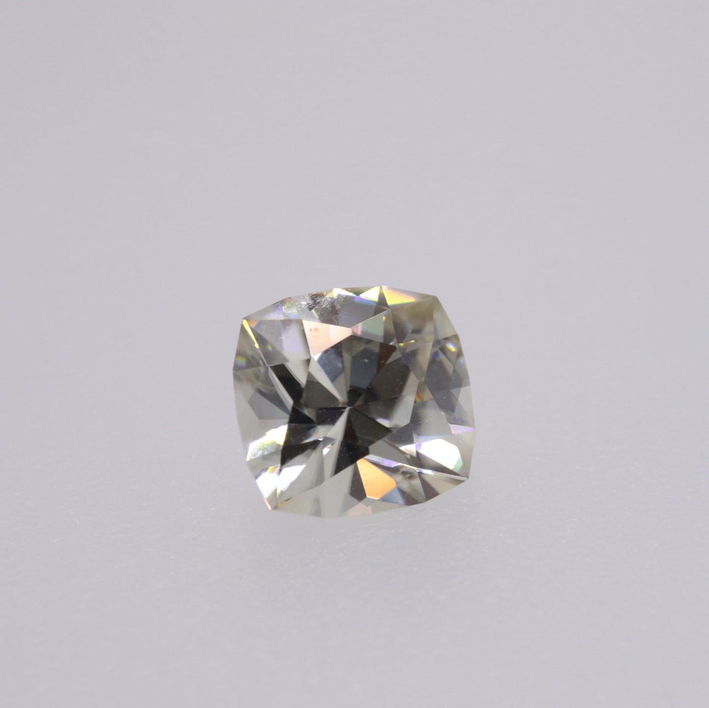 2.8ct Zircon