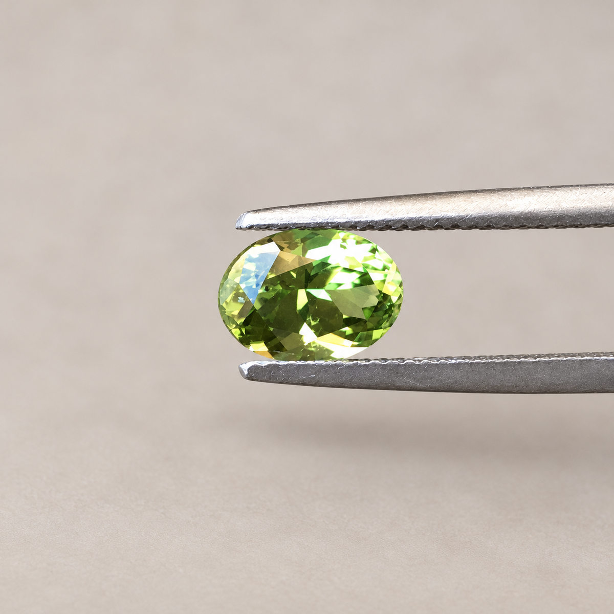 1.7ct Peridot/ Oval cut