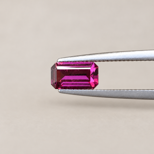 2.28ct Rhodolite Garnet