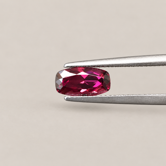 2.1ct Garnet / Cushion Cut