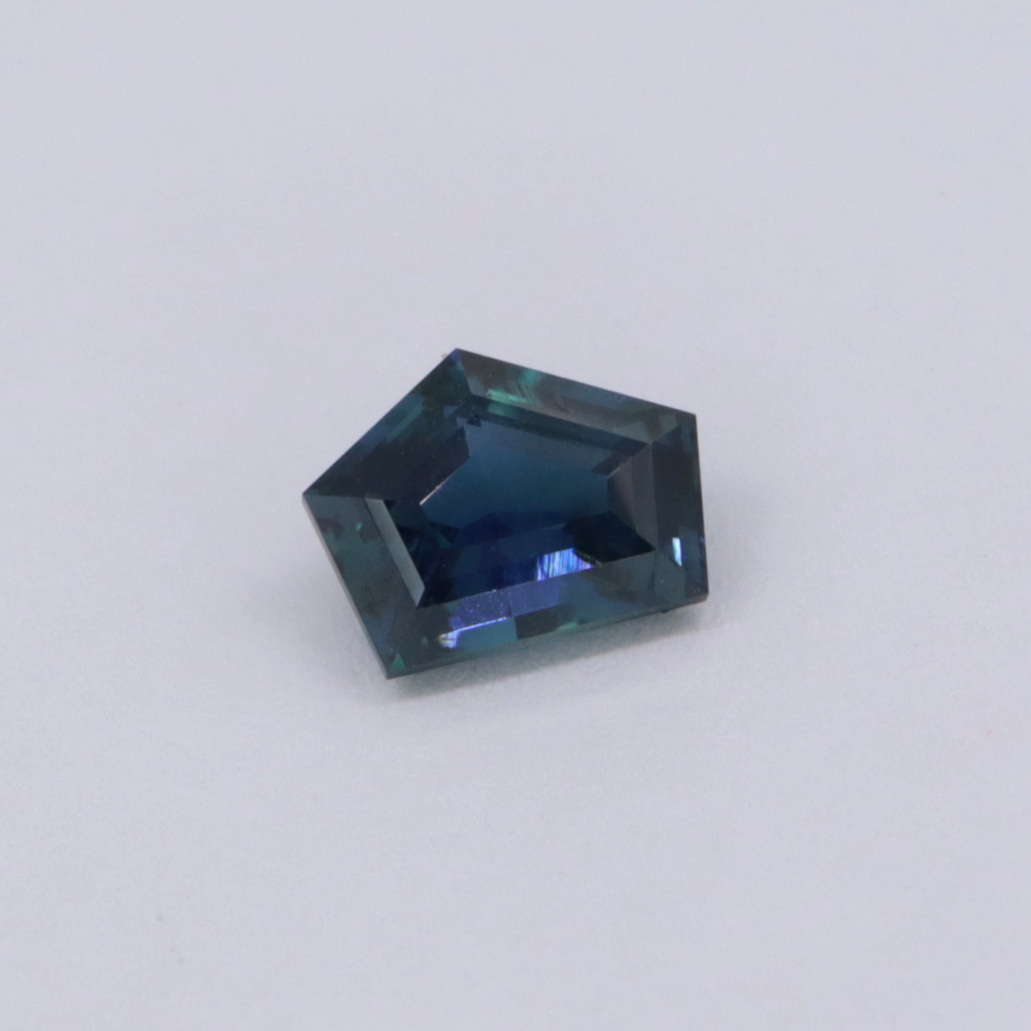 1.0ct Blue Sapphire/  Fancy cut