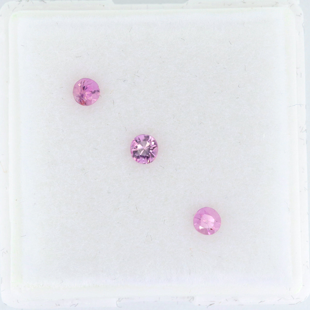 Pink Sapphire/ Round 2.6-2.8 x 2.0mm SP08